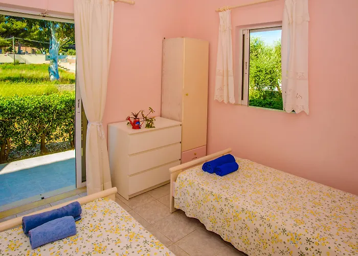 Aloni And Lassi (Kefalonia)